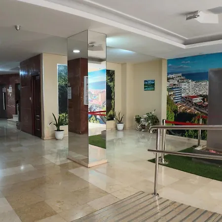 Cent7 - With Seasonal Pool, Ac And Lift - Torremolinos